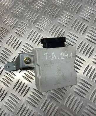 Toyota Avensis T250 Window wiper relay 150696