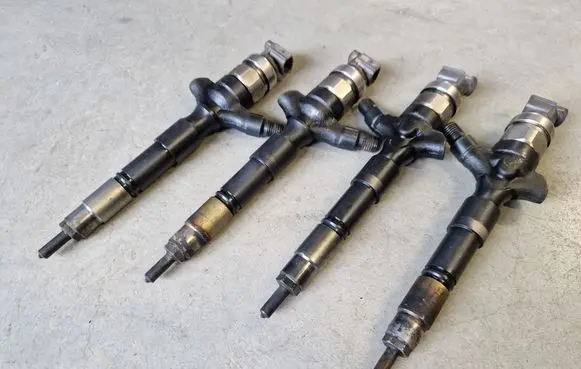 Toyota Hilux (AN10, AN20, AN30) Fuel injectors set 236700L0