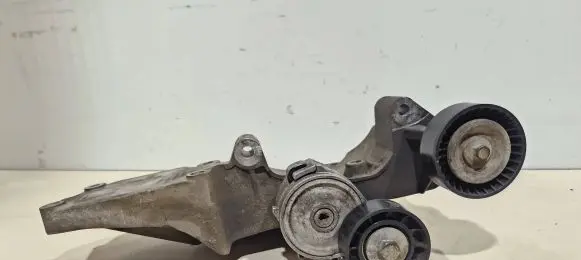 Ford Mondeo MK IV Engine mounting bracket 9662533080