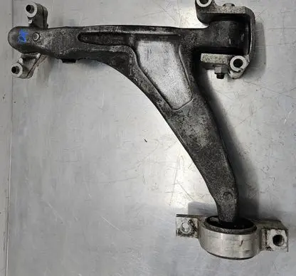 Volvo XC90 Front lower control arm/wishbone 31360644