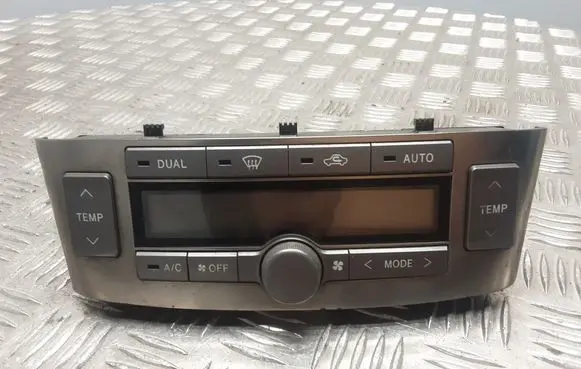Toyota Avensis T250 Climate control unit 5590005170