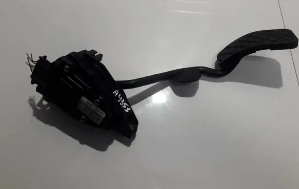 Audi A4 S4 B6 8E 8H Accelerator throttle pedal 8E2721523 6PV007770-08