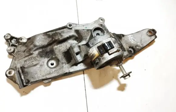 Ford Kuga II Engine mounting bracket DS7Q8D611AH FS7QAA