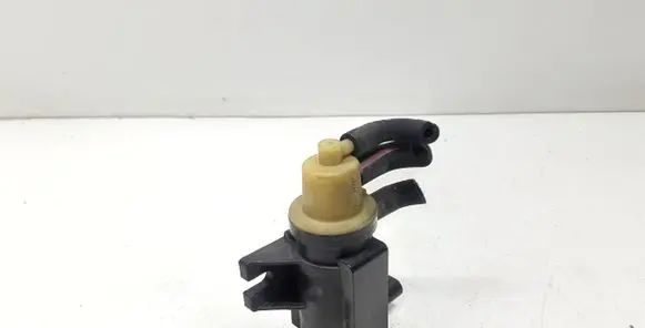 Mercedes-Benz E W212 Turbo solenoid valve A0091533128