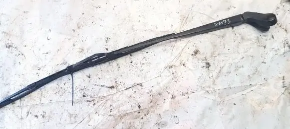 Chrysler Voyager Front wiper blade arm