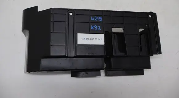 Mercedes-Benz CLS C219 Tool box 2198900014