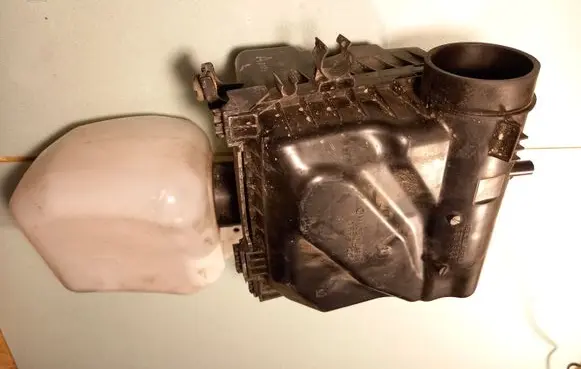 Subaru XV I Air filter box A52AG08