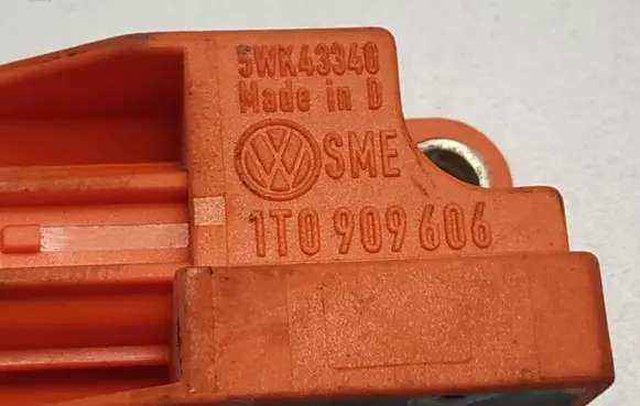 Volkswagen Touran I Airbag deployment crash/impact sensor 1T0909606