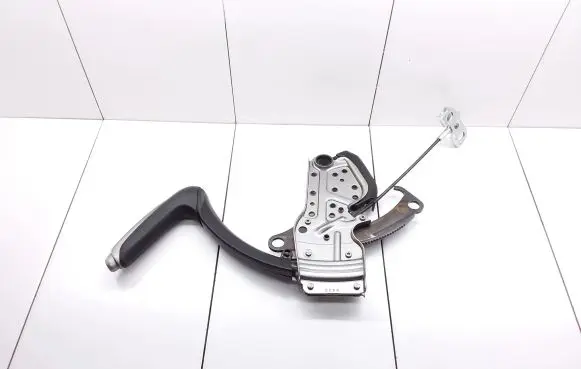 Handbrake/parking brake lever assembly