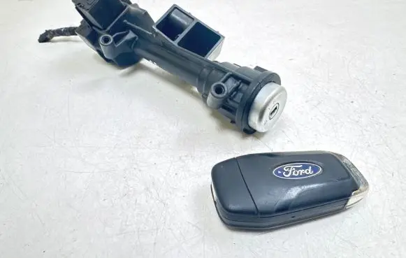Ford Fusion II Ignition lock DG9C3F642AD