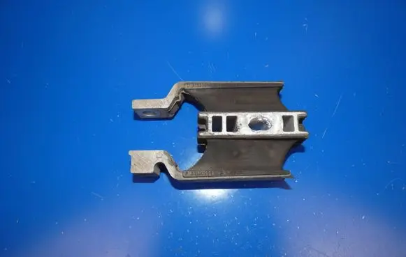 Volvo S90, V90 Engine mount bracket 31339956 532E17