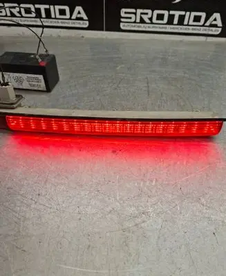 Mercedes-Benz E W211 Third/center stoplight A2118200256 ZDA008625