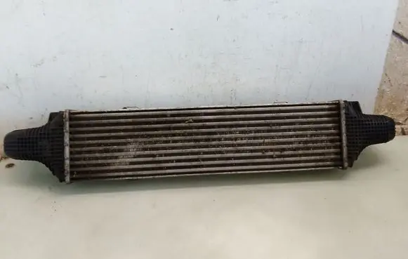 Mercedes-Benz E W212 Intercooler radiator A2045000200