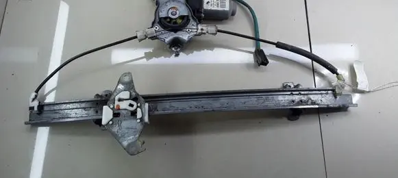 Nissan Almera Tino Front door window regulator with motor 400601T6 114919