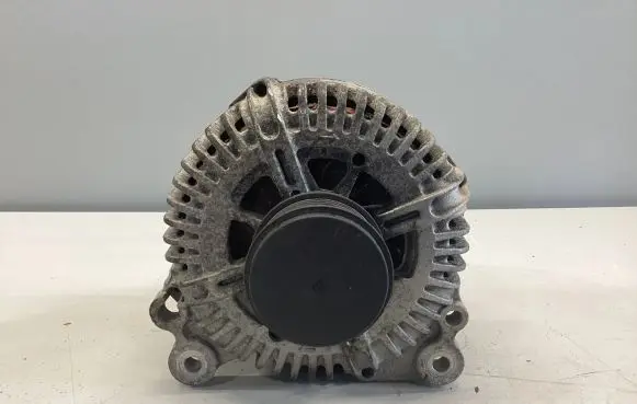 Audi A4 S4 B8 8K Generator/alternator 03G903016
