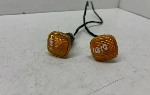 Audi A3 S3 8L Front fender indicator light