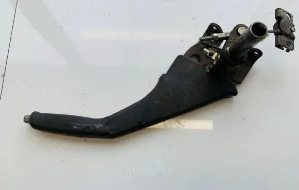 Handbrake/parking brake lever assembly