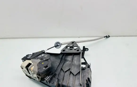 Volvo V60 Front door lock 31301740