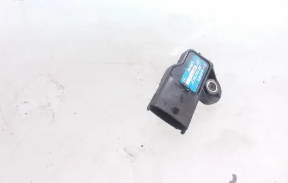 Opel Zafira B Air pressure sensor 0281002437