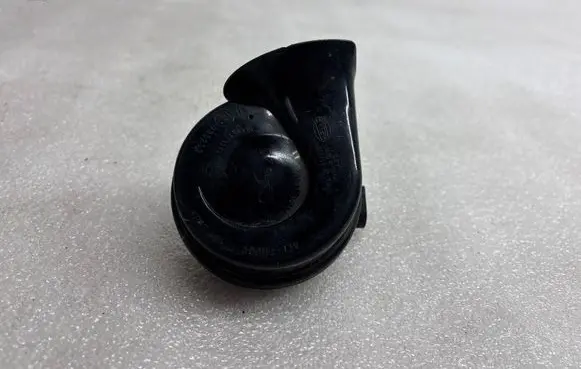 Volkswagen PASSAT B6 Horn signal 3C0951223