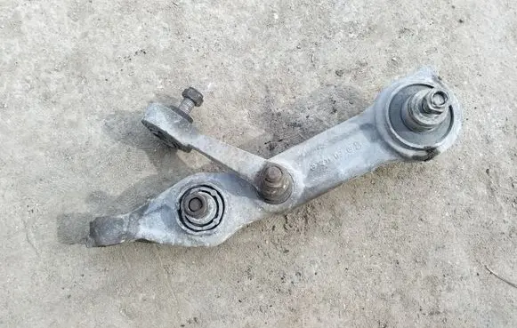 Mercedes-Benz E W211 Front lower control arm/wishbone