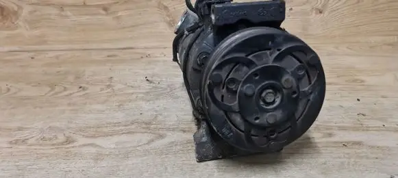 Volvo V70 Air conditioning (A/C) compressor (pump) 31250519