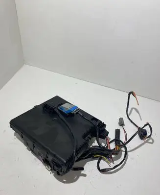Volvo XC90 Fuse module 8676391 04W482 12217799