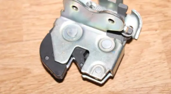 Mercedes-Benz C W203 Seat back rest lock catch 