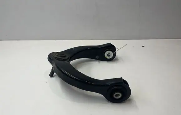 Jeep Grand Cherokee Front upper control arm/wishbone 68217809AA