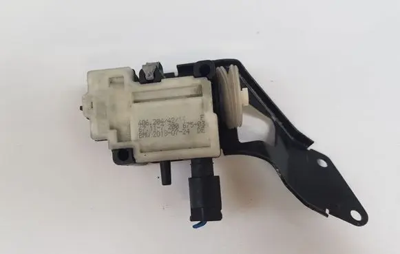 Fuel tank cap lock motor