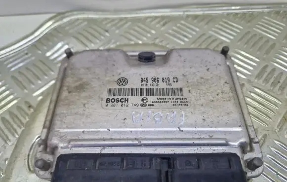 Skoda Fabia Mk2 (5J) Engine control unit/module 045906019 0281012749