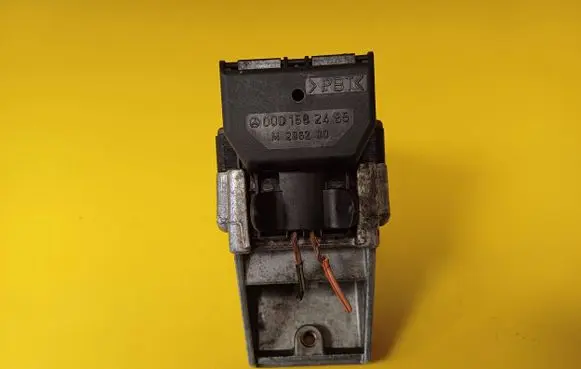 Mercedes-Benz C W202 High voltage ignition coil 0001582485 0221505437 0001500480