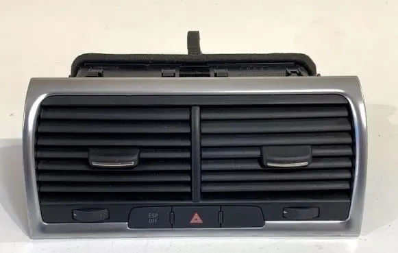 Audi Q7 4L Dashboard side air vent grill/cover trim 4L0820951