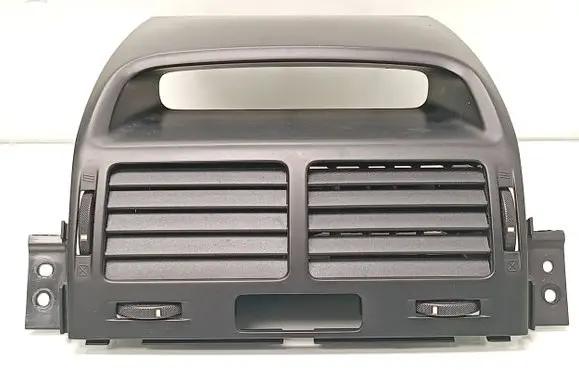 Suzuki Grand Vitara II Dash center air vent grill 7382165J0