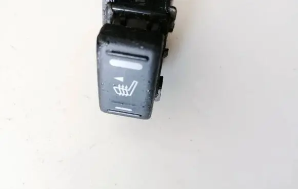 Nissan X-Trail T30 Seat heating switch