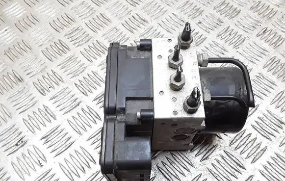 Volvo XC60 ABS Pump 30681619 10092604053 P30681619