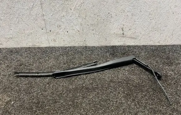 BMW i5 G60 Windshield/front glass wiper blade 5A01A91