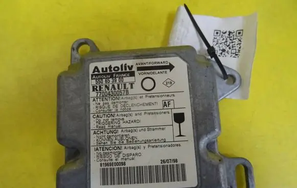 Renault Megane I Airbag control unit/module 7700430057B 550653900
