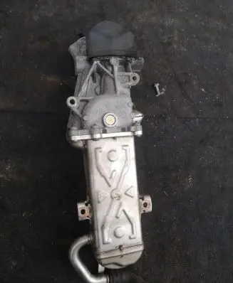 Volkswagen Jetta VI EGR valve cooler 03L131512BJ 0280751016