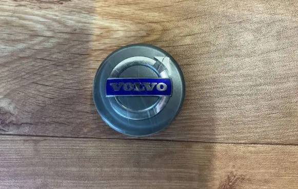 Volvo V70 Original wheel cap 30666913