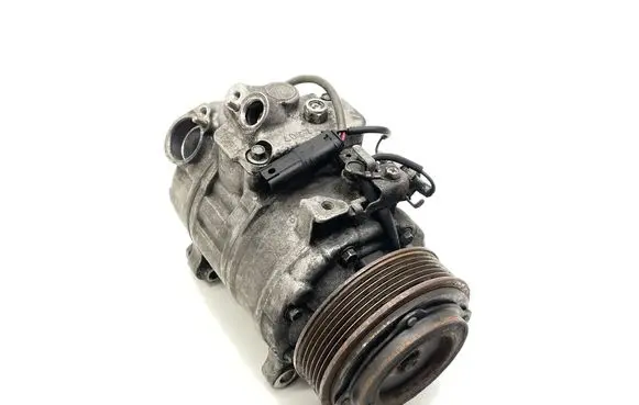 BMW 4 F32 F33 Air conditioning (A/C) compressor (pump) 9330825 7SBU17A