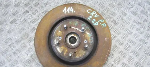 Honda CR-V Front wheel hub spindle knuckle