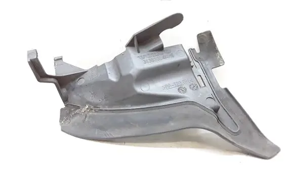 Volvo V70 Intercooler air guide/duct channel 3138302