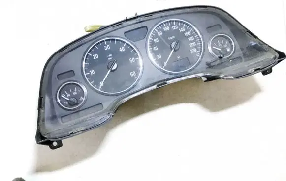 Opel Zafira A Speedometer (instrument cluster) 24461768 88311318