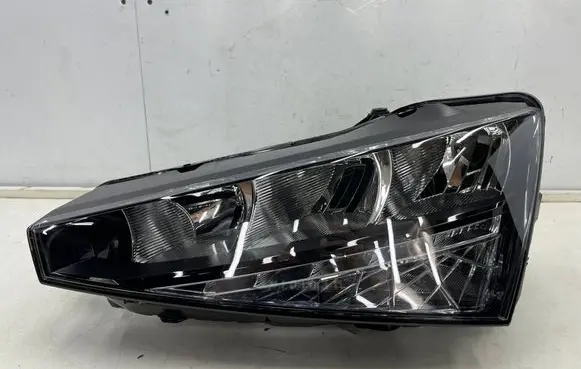 Skoda Scala Headlight/headlamp 657941015