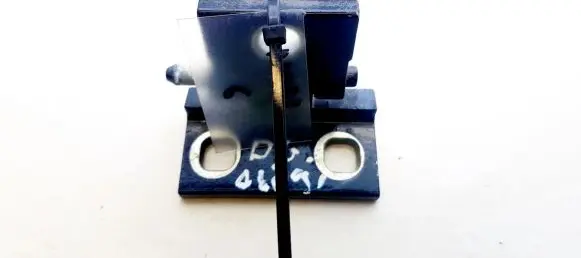 Volvo S60 Rear door lower hinge
