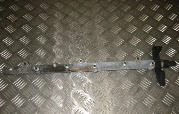 BMW 5 E39 Fuel main line pipe