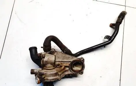 Volkswagen PASSAT B5 Water pump hhk030121121b