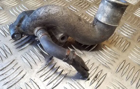 Toyota RAV 4 (XA20) Engine coolant pipe/hose