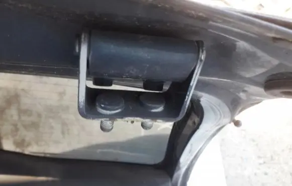 Volvo S40, V40 Tailgate/trunk/boot hinge